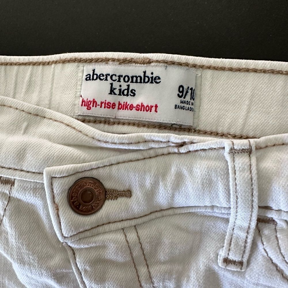 Abercrombie Kids High Rise Bike Shorts - Picture 3 of 3